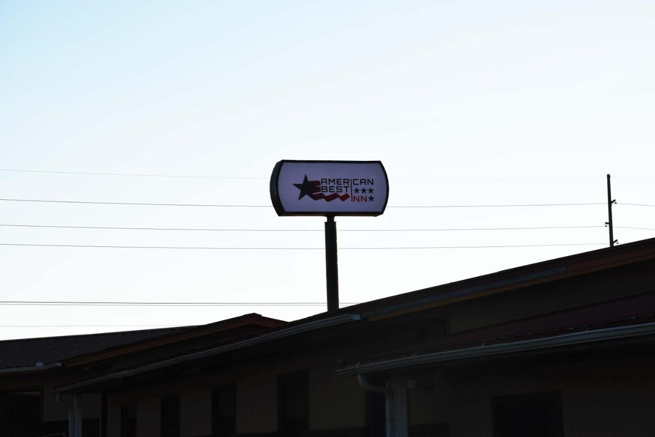 American Best Inn By Oyo I-35 Perry Near Lake Mcmurtry מראה חיצוני תמונה
