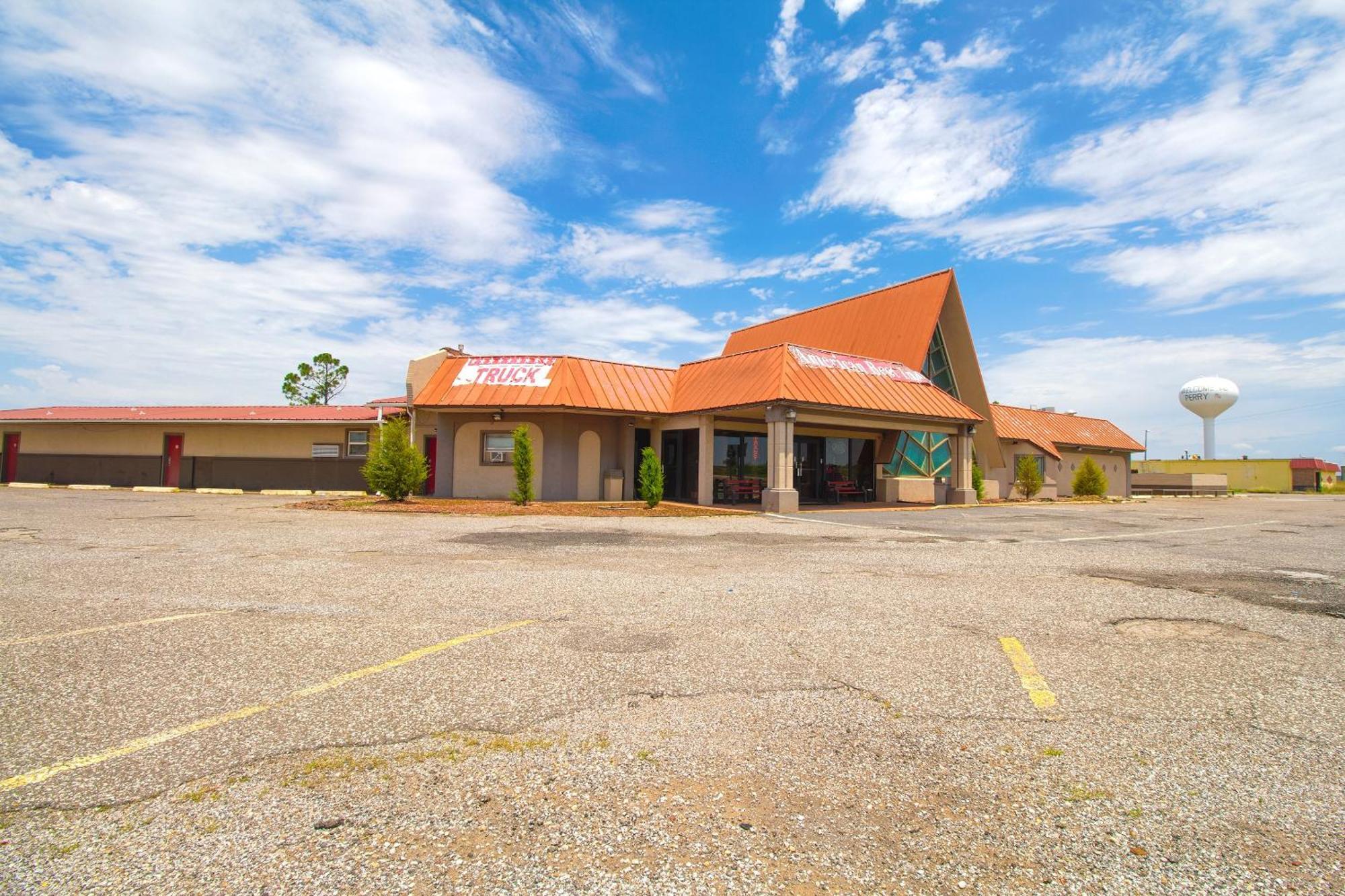 American Best Inn By Oyo I-35 Perry Near Lake Mcmurtry מראה חיצוני תמונה