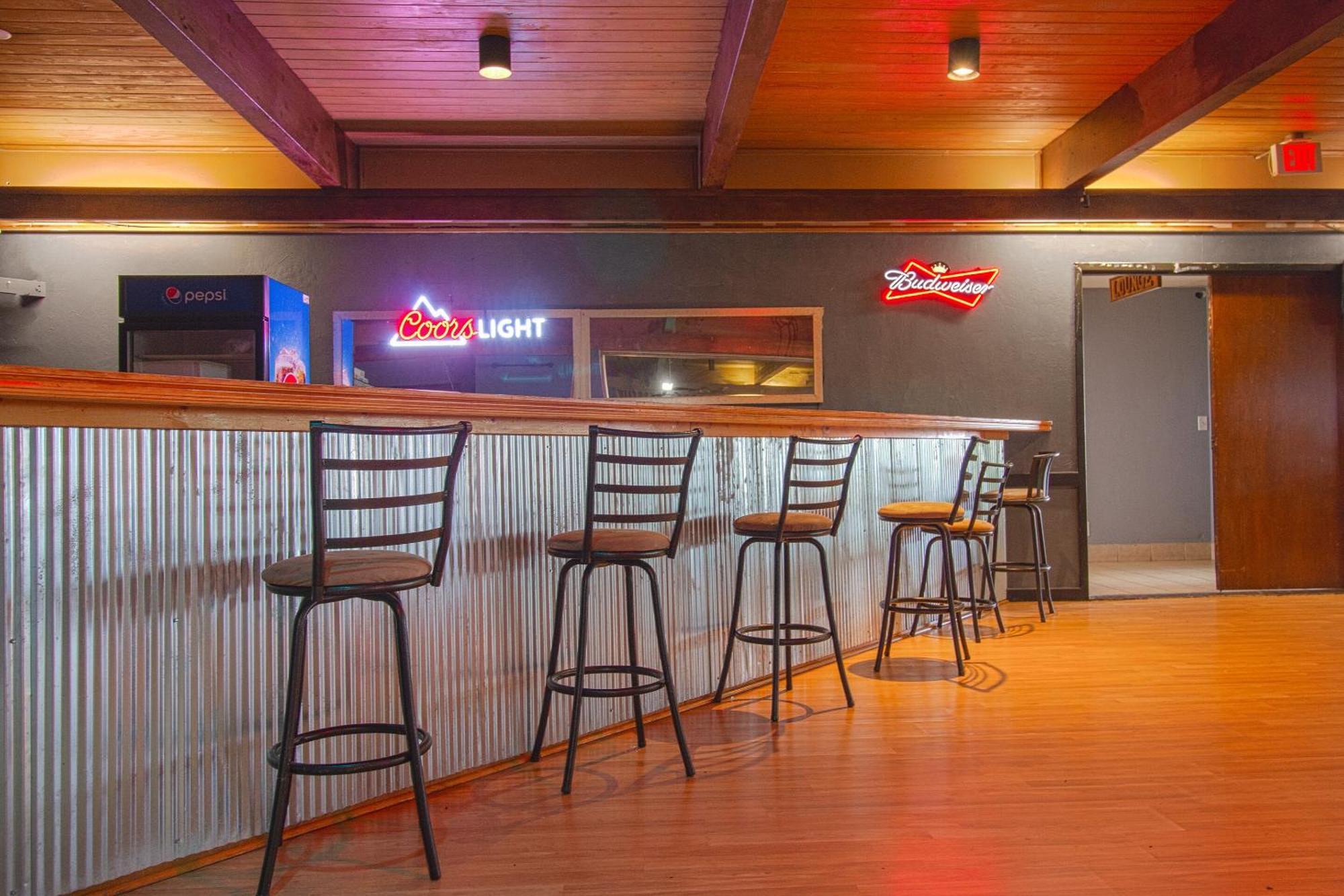 American Best Inn By Oyo I-35 Perry Near Lake Mcmurtry מראה חיצוני תמונה
