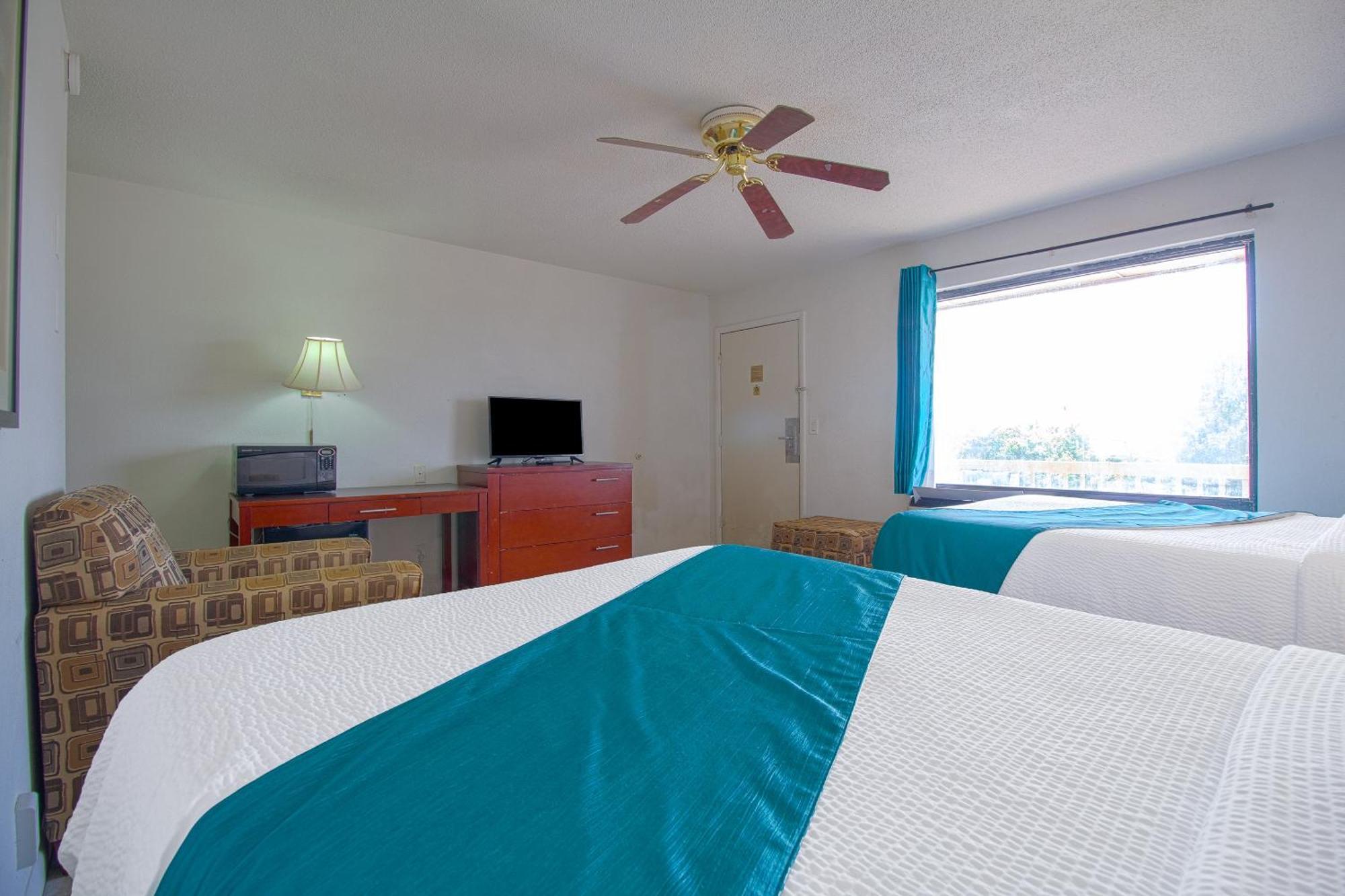 American Best Inn By Oyo I-35 Perry Near Lake Mcmurtry מראה חיצוני תמונה