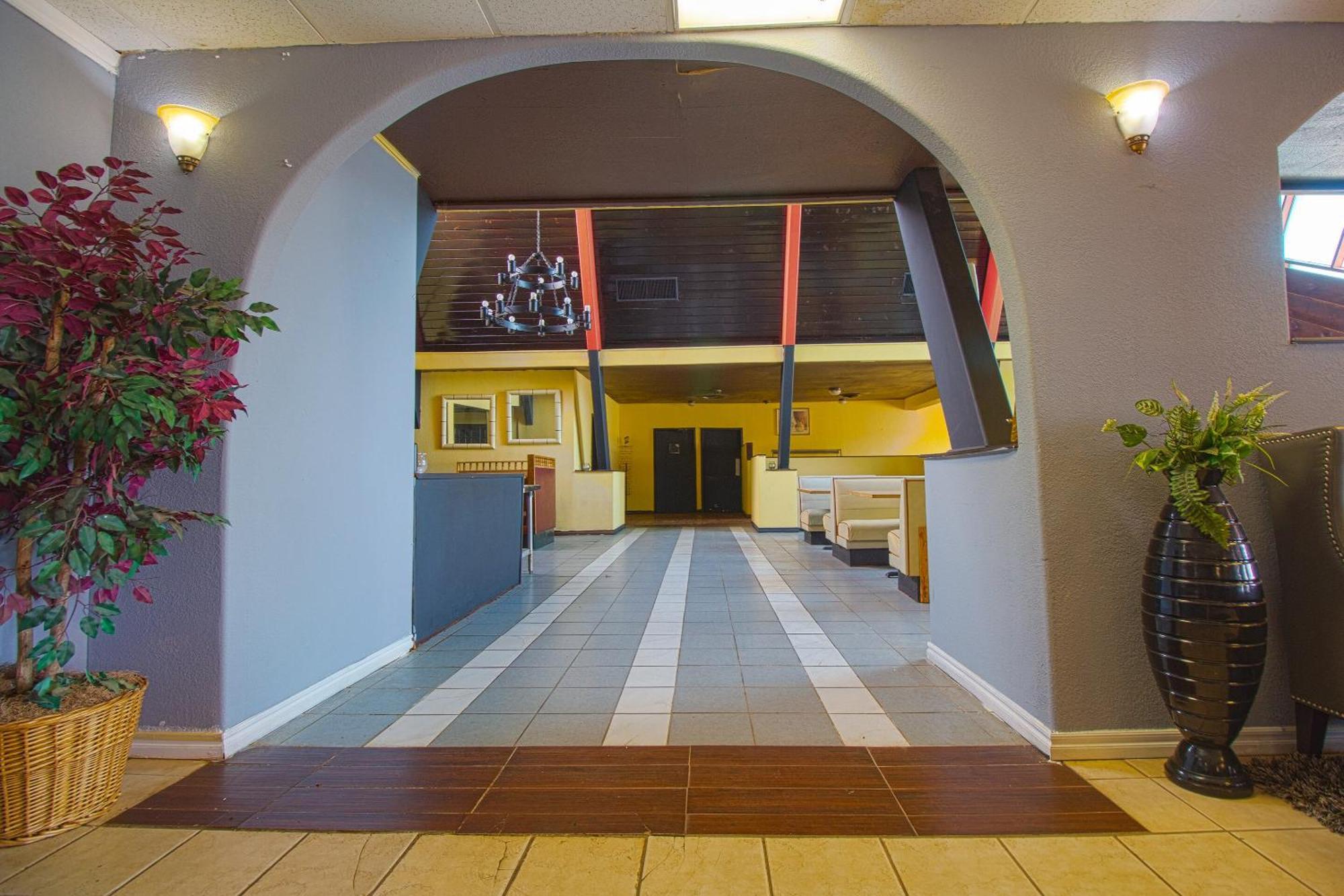 American Best Inn By Oyo I-35 Perry Near Lake Mcmurtry מראה חיצוני תמונה